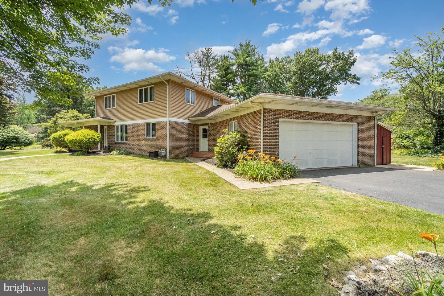 Property Photo: 648 Belvedere Street PA 17013