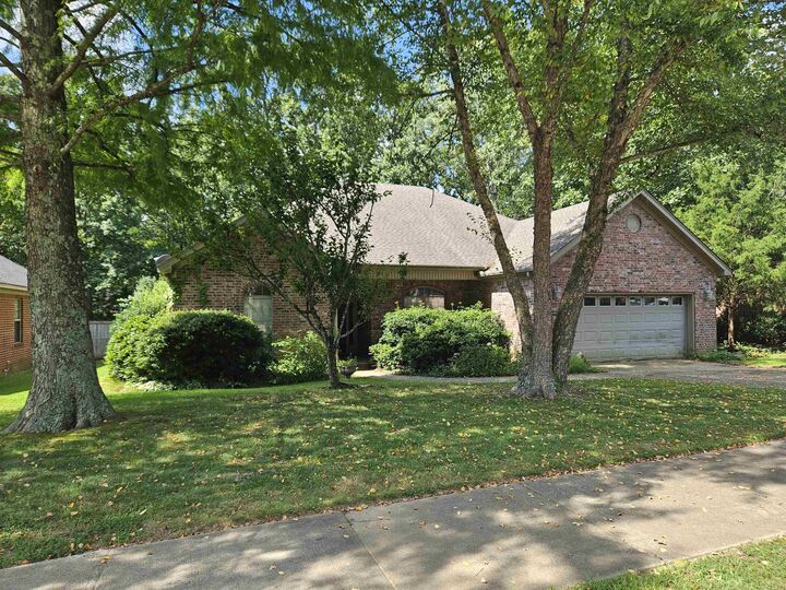 Property Photo: 7001 Park Meadows Drive AR 72120