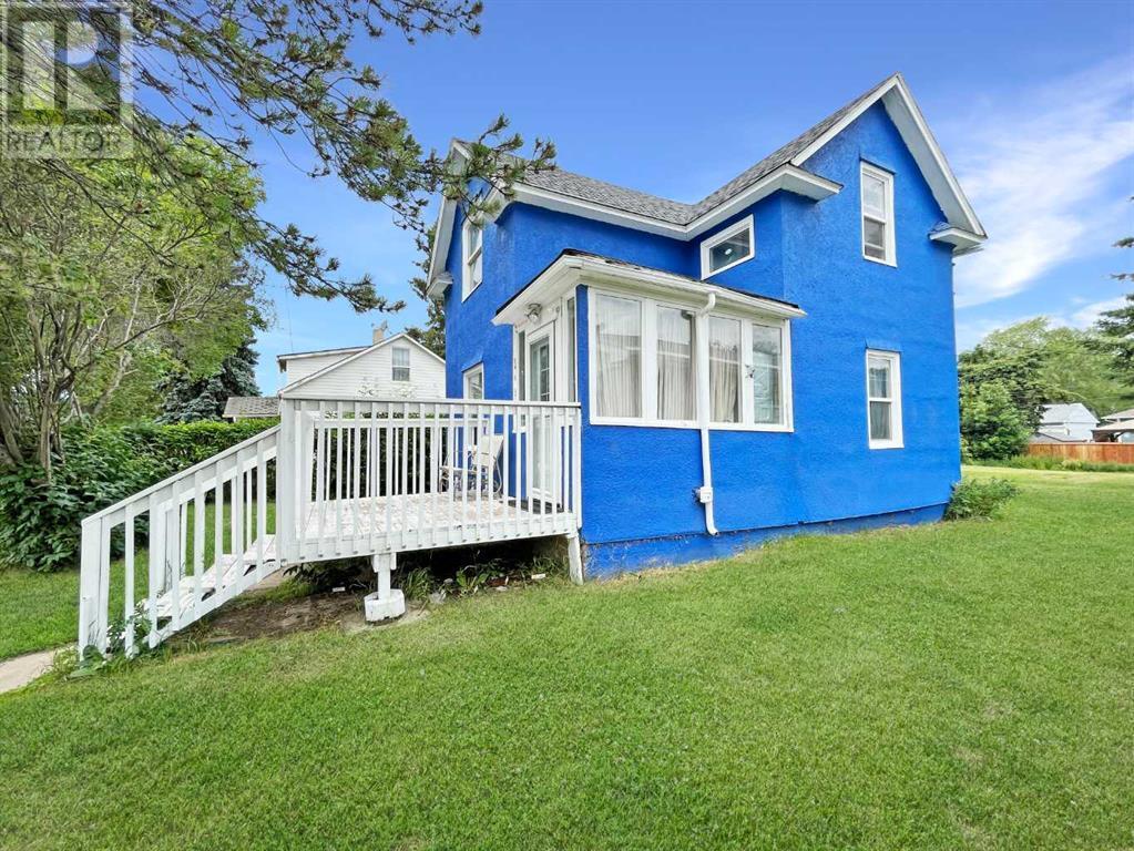 Property Photo:  5418 47 Avenue  AB T9A 0L1 