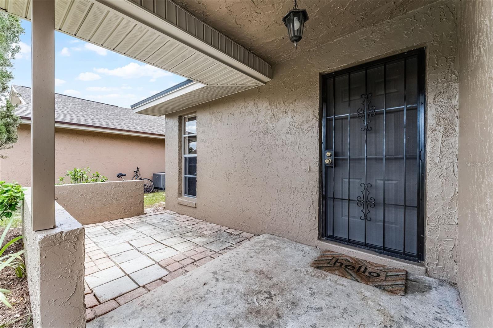 Property Photo: 1384 La Paloma Circle FL 32708