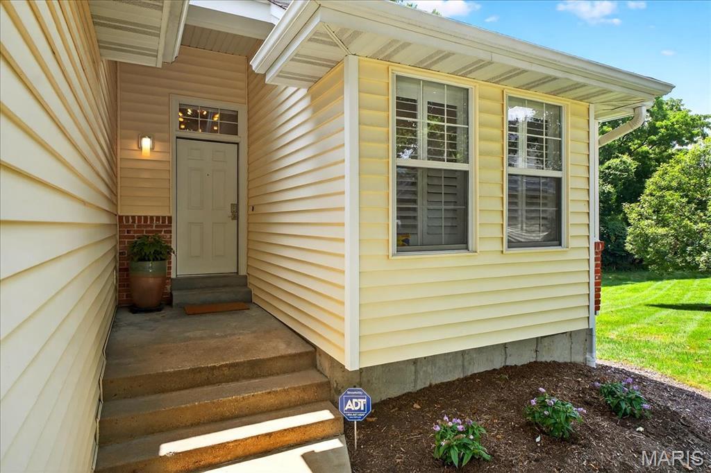 Property Photo: 1909 King Arthur Court MO 63146