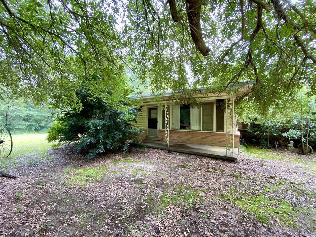 Property Photo: 346 Cr 470 TX 75944