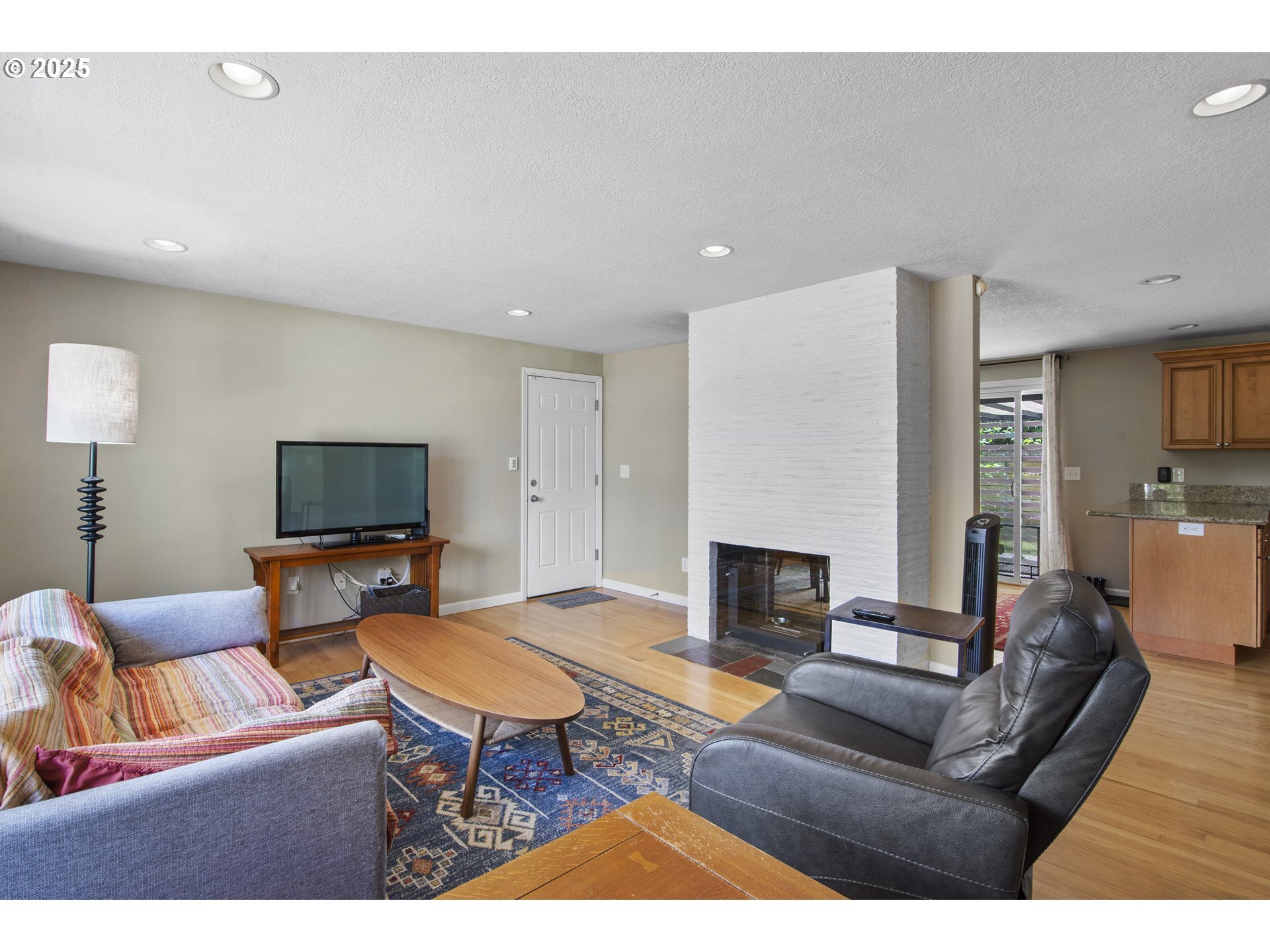 Property Photo:  9501 Boulder Ave  WA 98664 