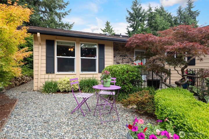 Property Photo:  24812  12th Avenue S  WA 98198 