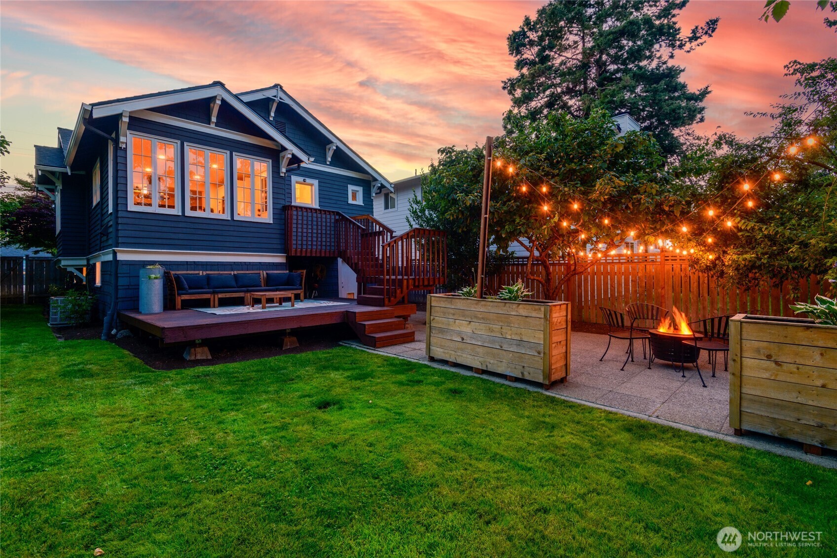 Property Photo: 8746 3rd Avenue NW WA 98117