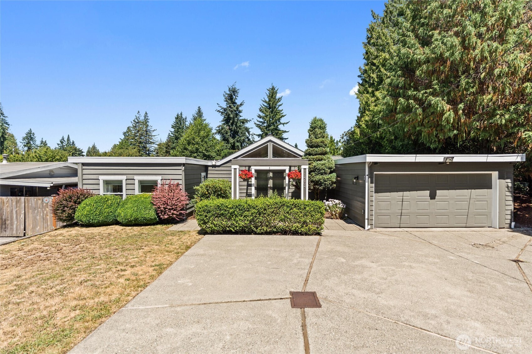 Property Photo: 14604 SE 15th Street WA 98007
