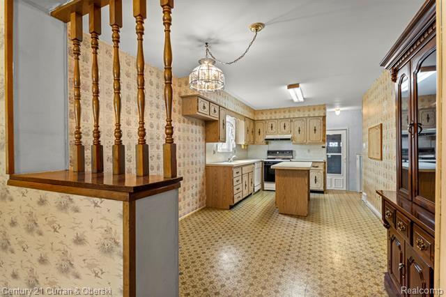 Property Photo: 11164 Kennebec Avenue MI 48101