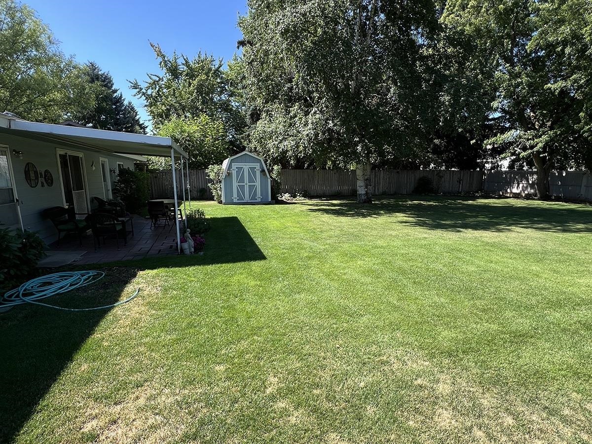 Property Photo:  816 S Mamer Rd  WA 99216 
