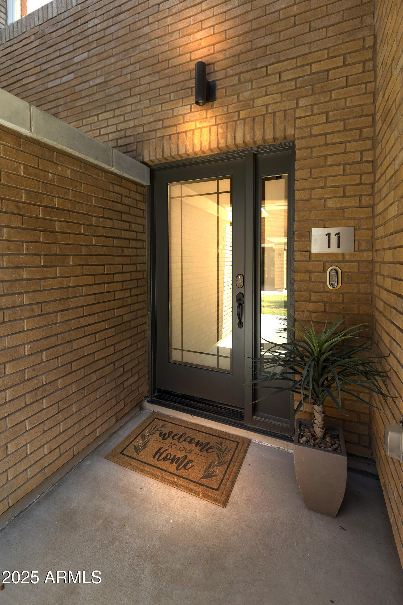 Property Photo: 1400 E Bethany Home Road 11 AZ 85014