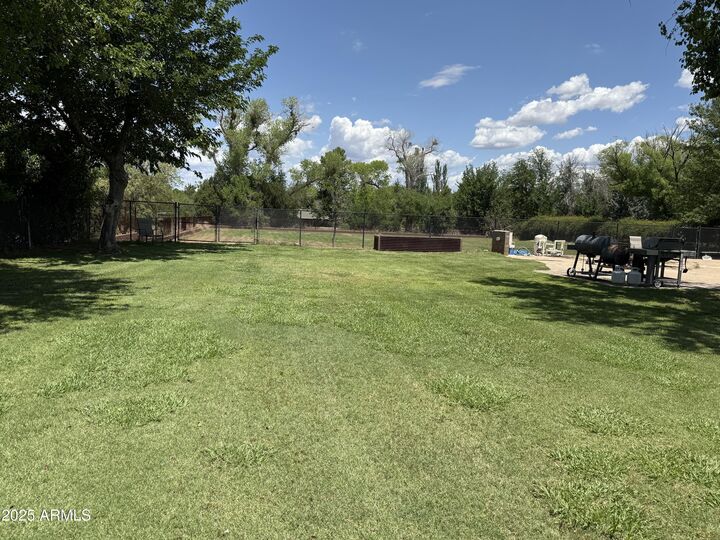 Property Photo:  984 E Alvey Lane  AZ 86325 