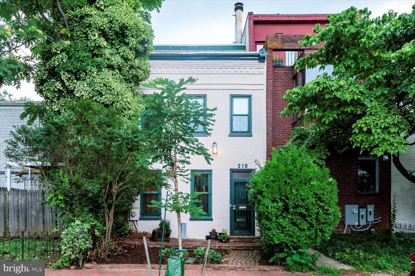 Property Photo: 210 13th Street SE DC 20003