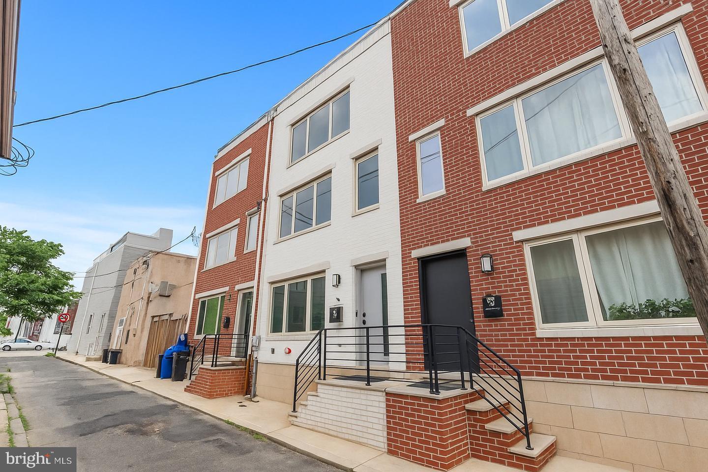 Property Photo:  2615 E Harold Street 5  PA 19125 