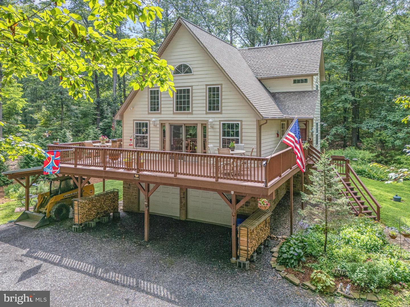 1316 Indian Peg Road  Boiling Springs PA 17007 photo