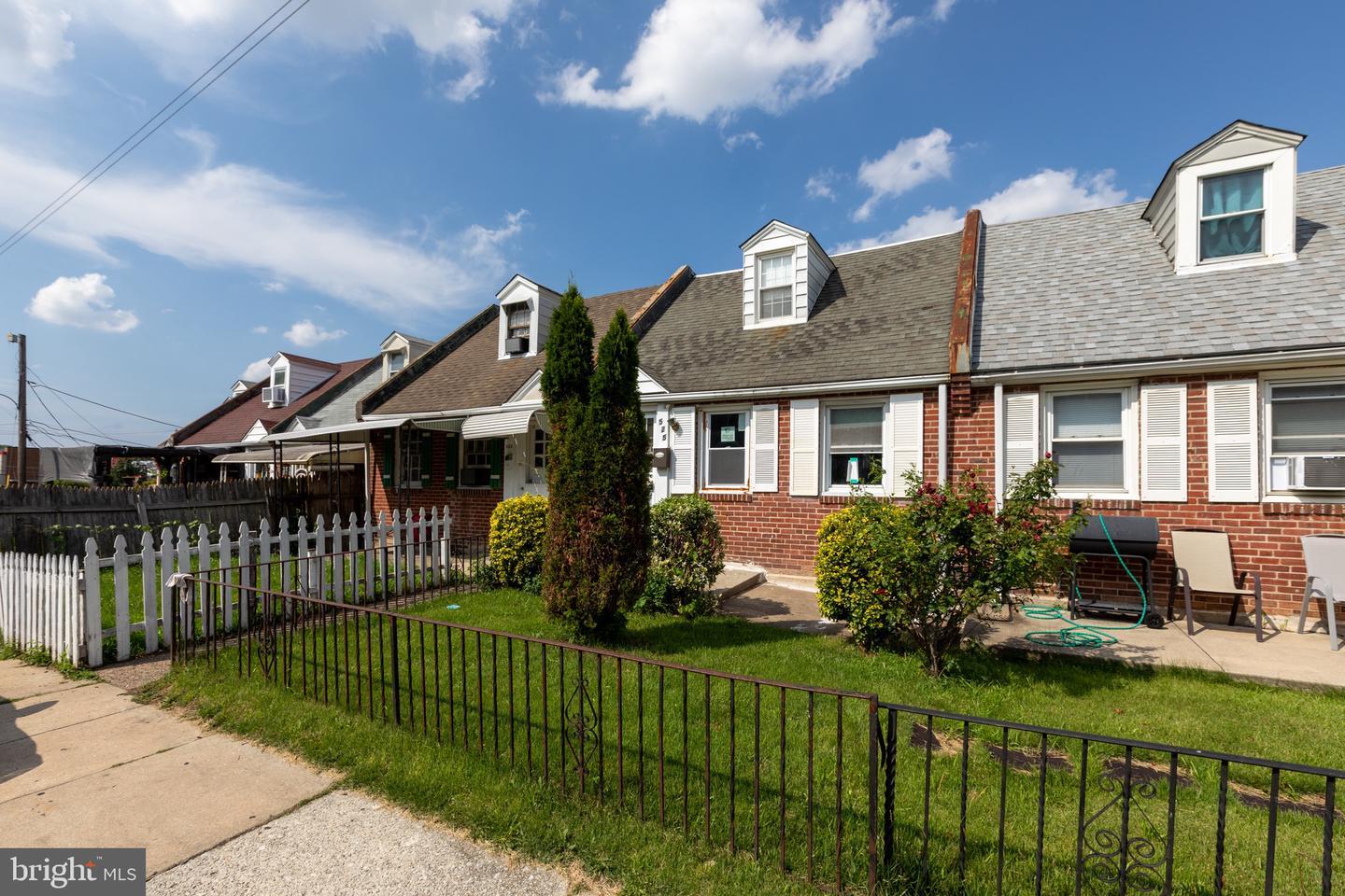 Property Photo: 525 Wiltshire Road PA 19082