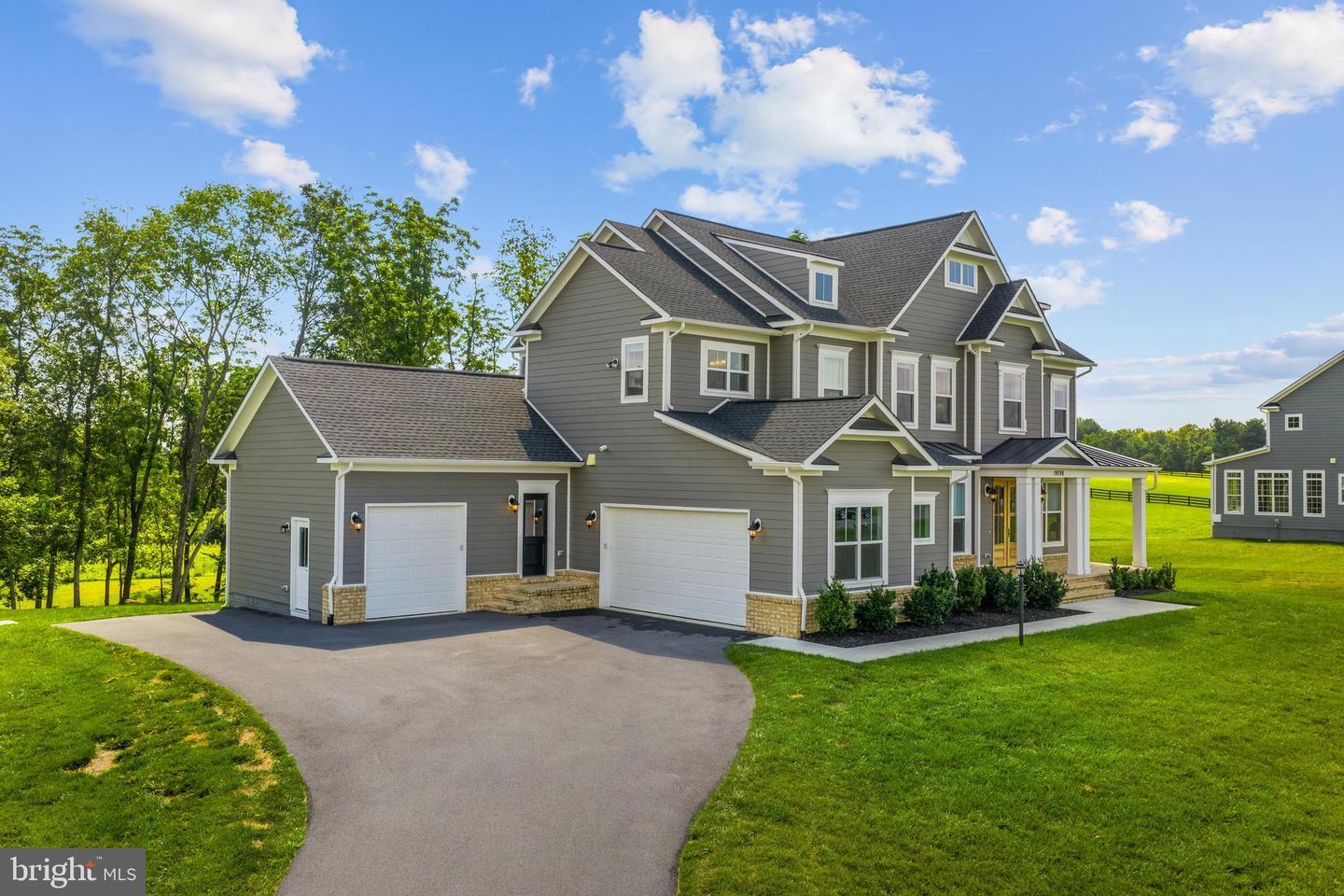 Property Photo:  19098 Huntridge Preserve Court  VA 20132 