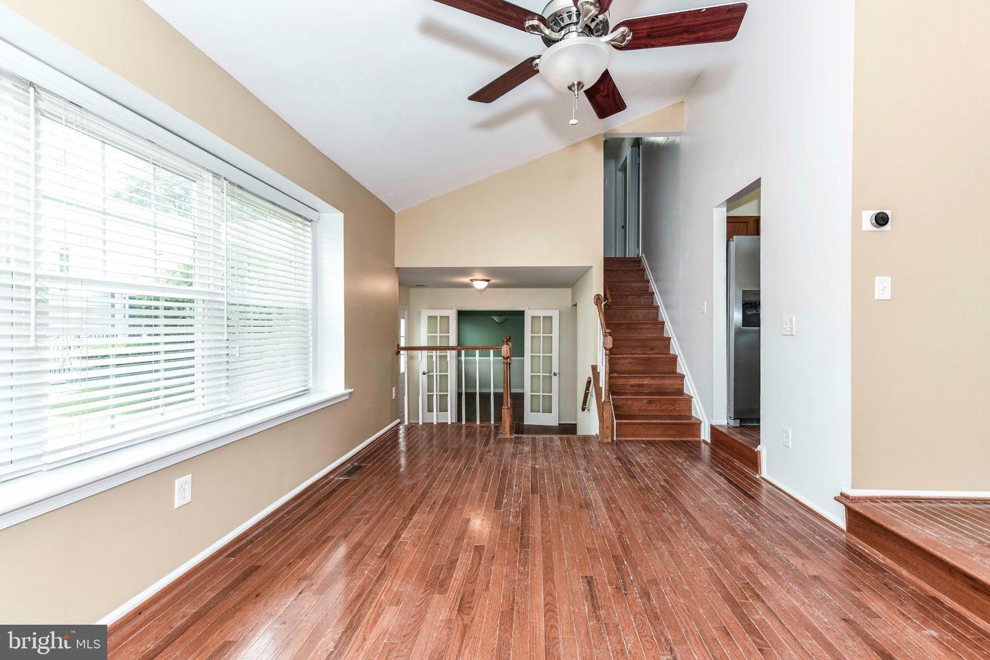 Property Photo:  10135 Forest Hill Circle  VA 20110 