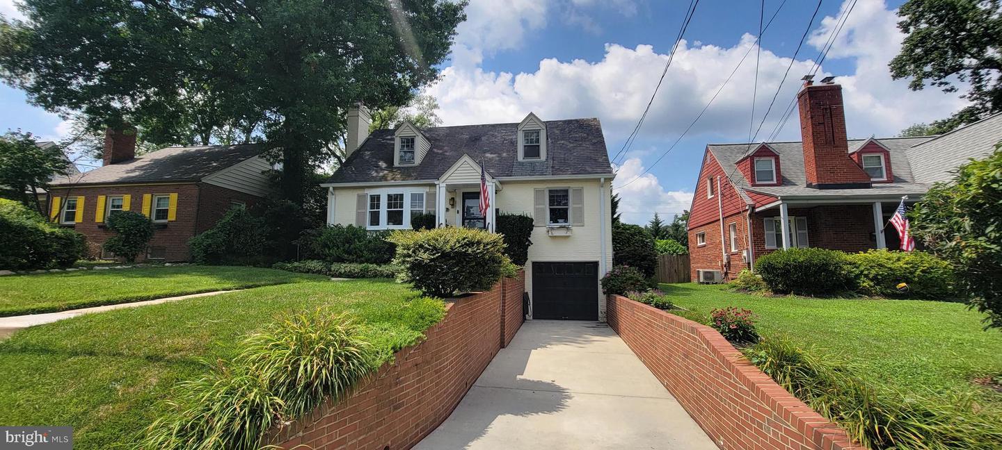Property Photo:  309 Timberwood Avenue  MD 20901 