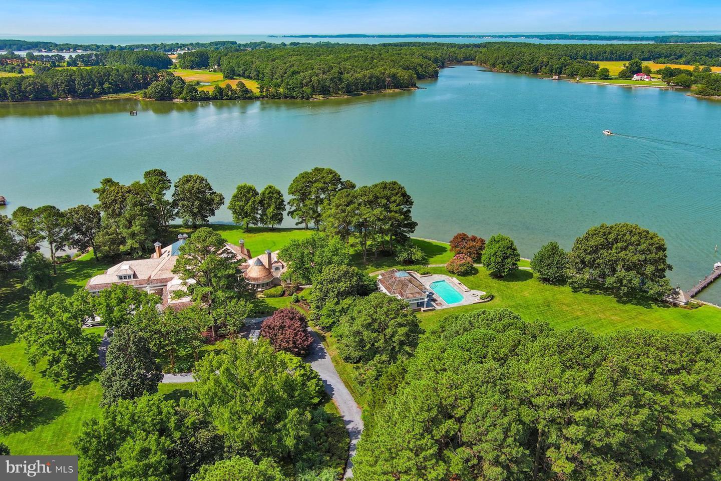 Property Photo: 7090 Cooper Point Road MD 21612