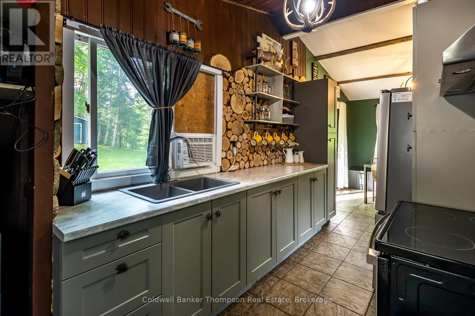 Property Photo: 63 Woodland Lane ON P0A 1M0