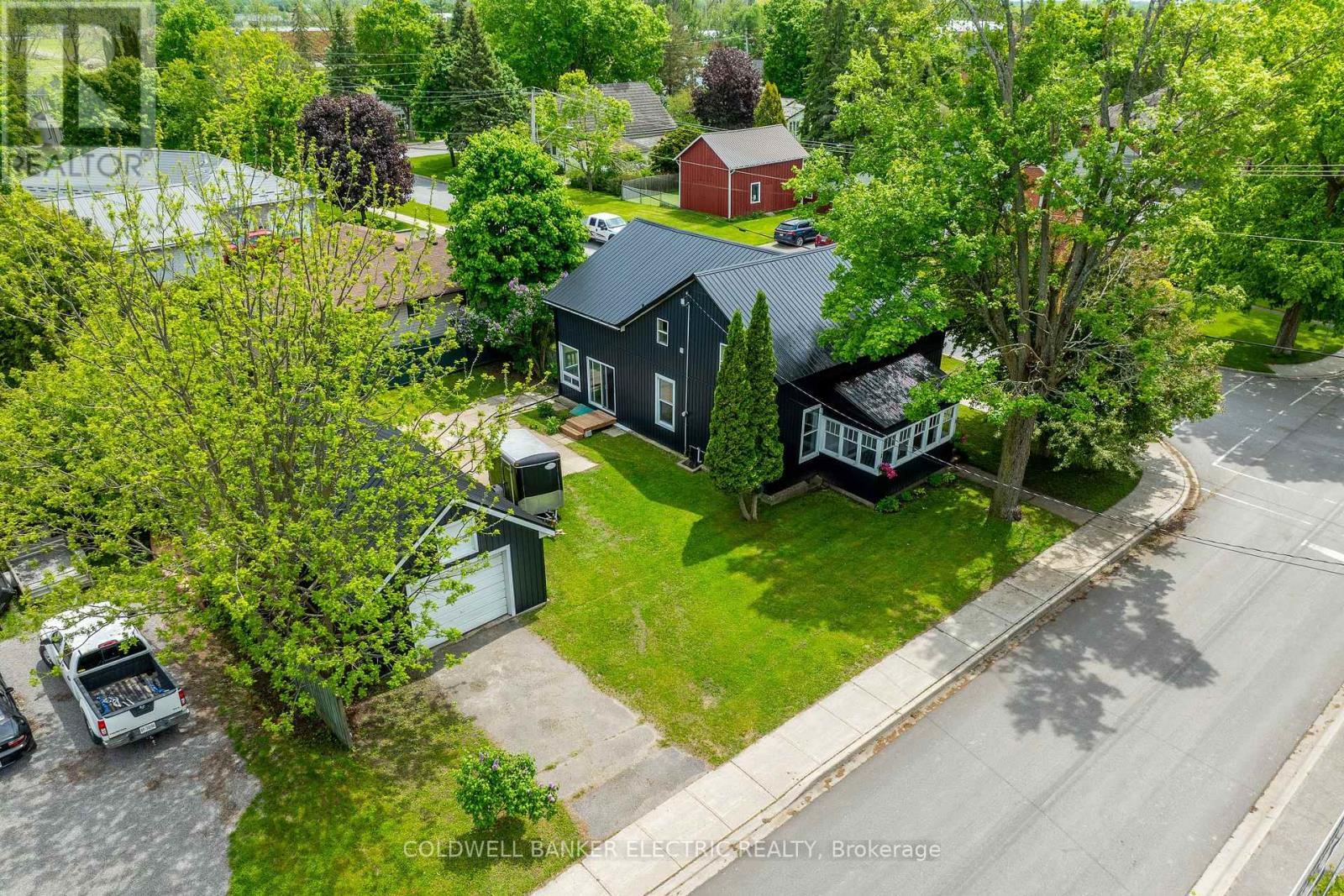 Property Photo: 65 Queen Street ON K0L 2V0