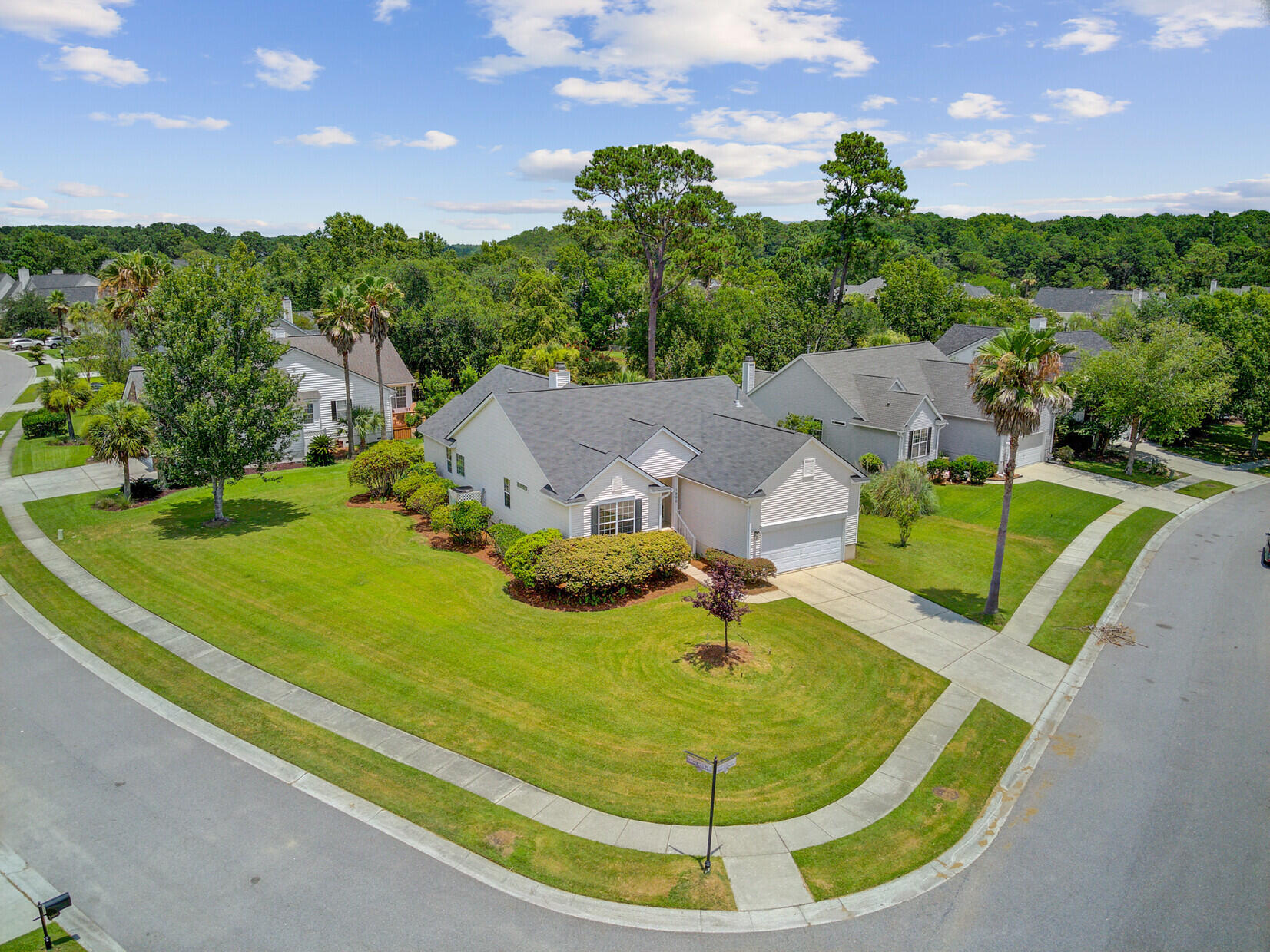 1800 Palmetto Isle Drive  Mount Pleasant SC 29466 photo