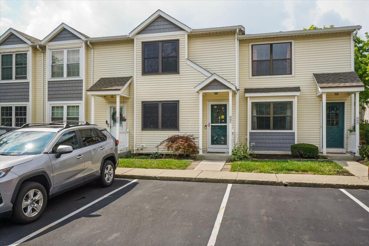 Property Photo: 907 Soramill Lane OH 43085
