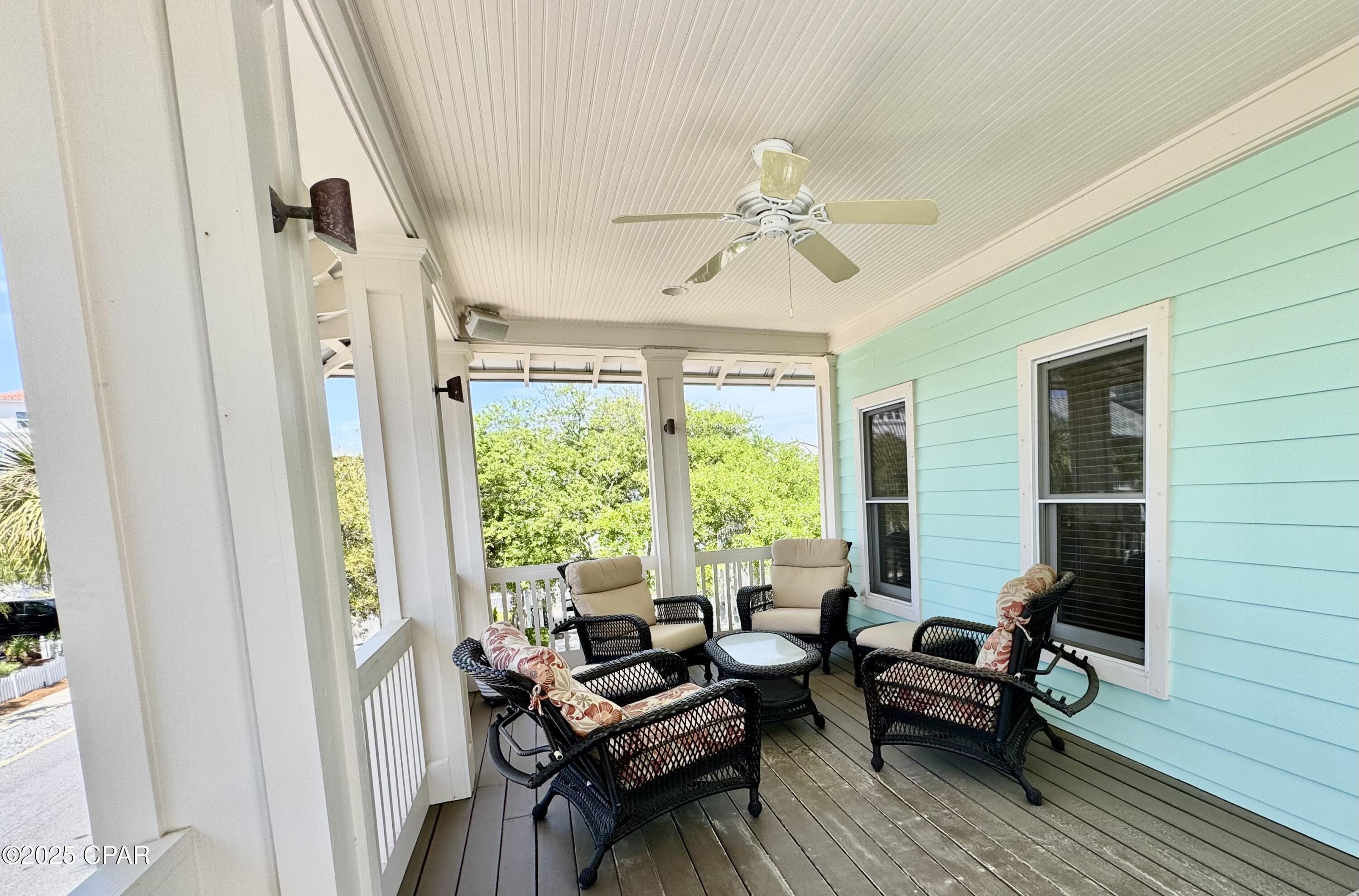 Property Photo: 209 Dunecrest Lane FL 32413