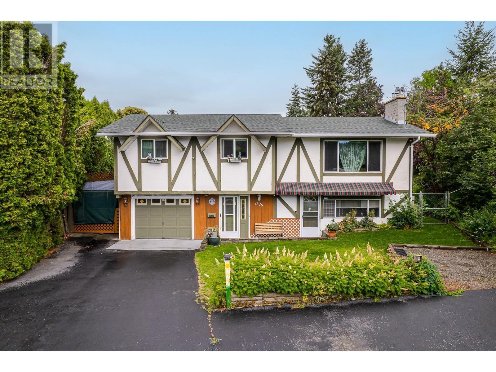 1649 Monterey Place  Kamloops BC V2E 1B7 photo