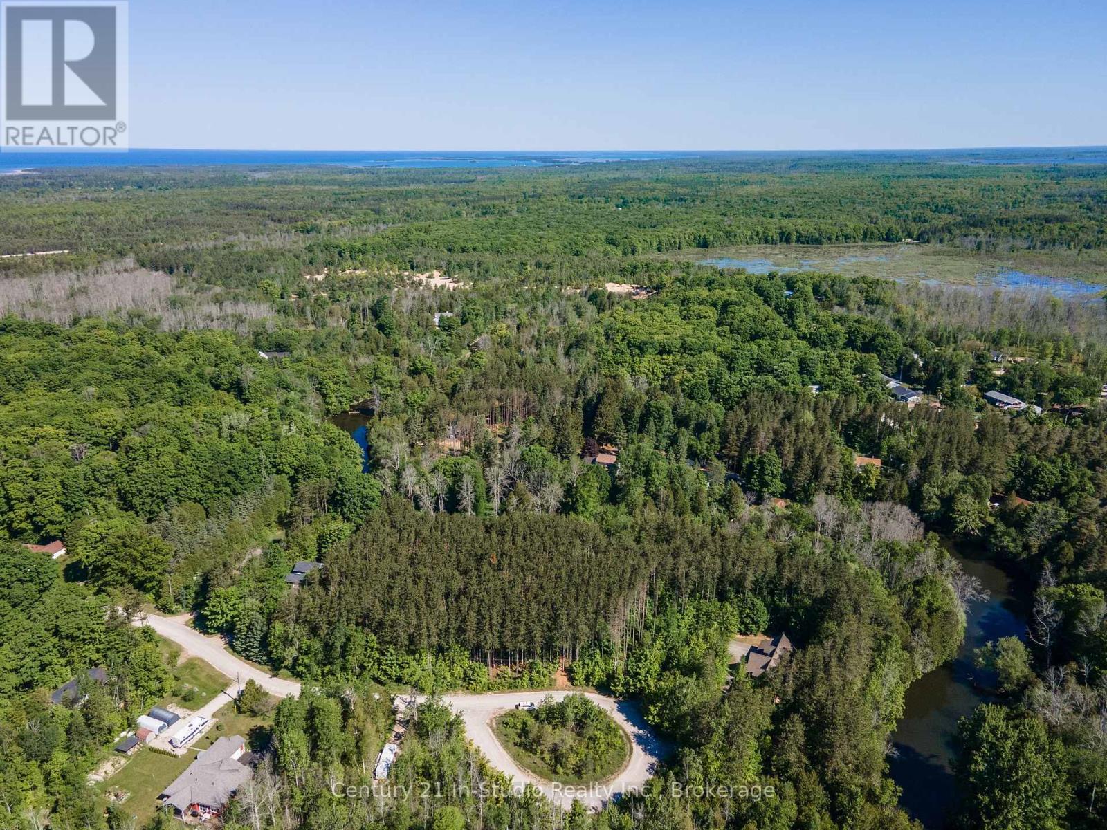 Property Photo:  46 Riverside Place  ON N0H 2G0 