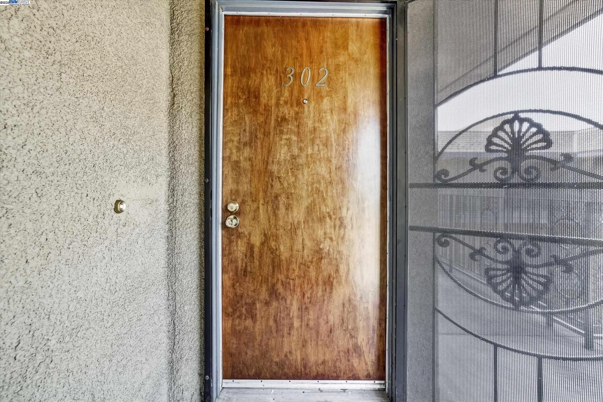 Property Photo:  499 Estudillo Ave 302  CA 94577 