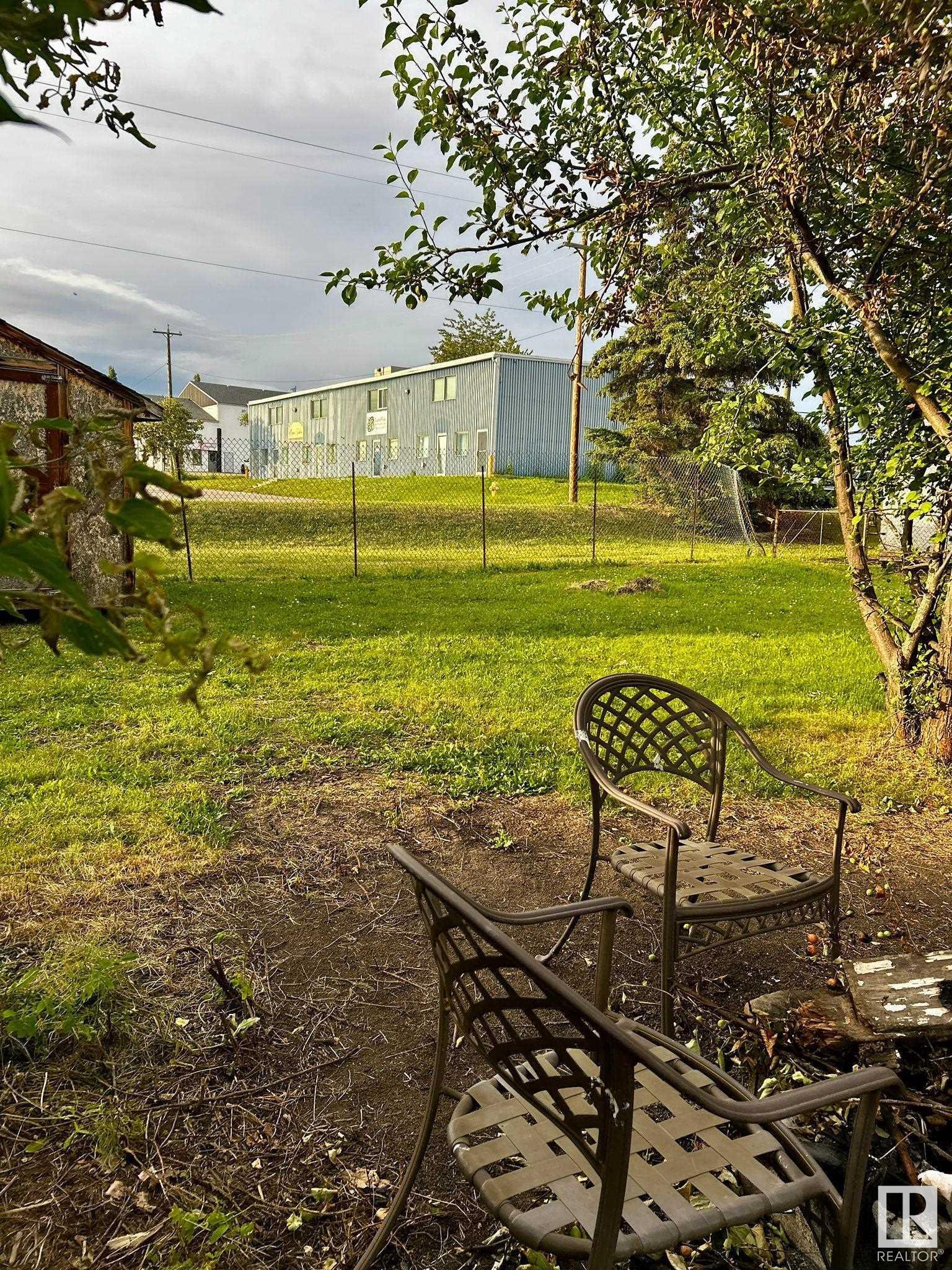 Property Photo:  5424 48A Avenue  AB T7A 1J8 