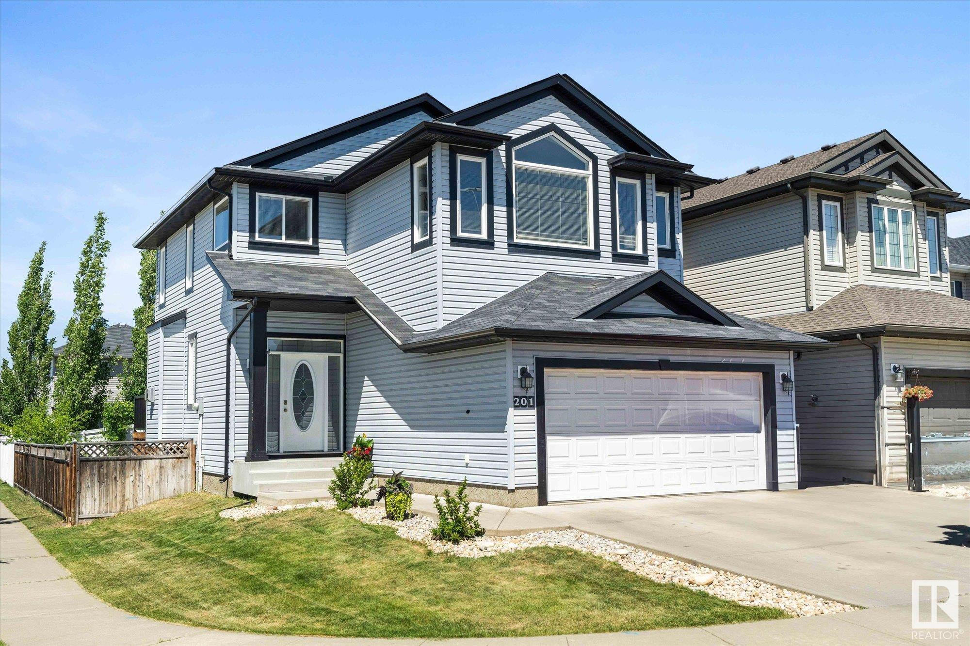 201 Woodbend Way  Fort Saskatchewan AB T8L 0B8 photo