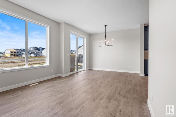 Photo de la propriété:  3548 Erlanger Link NW  AB T6M 1J5 