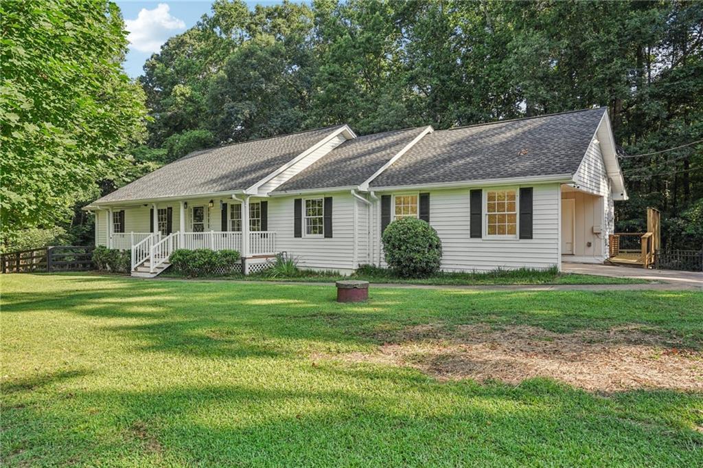Property Photo: 2595 Marsha Circle GA 30041