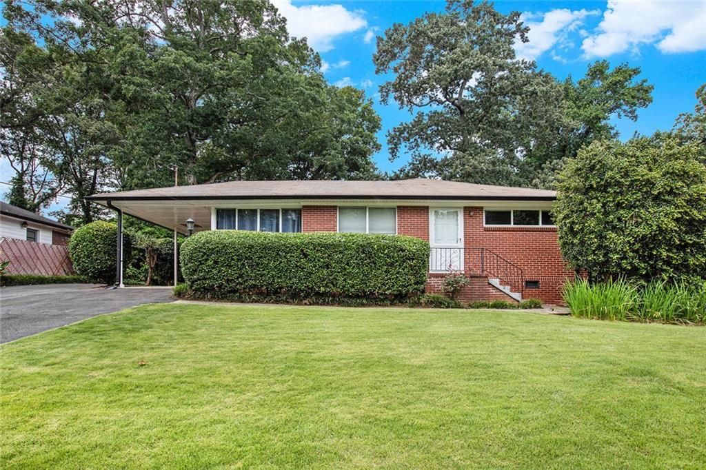 Property Photo: 243 Indian Trail GA 30068