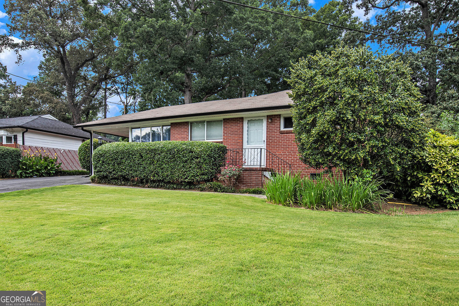 Property Photo:  243 Indian Trail  GA 30068 