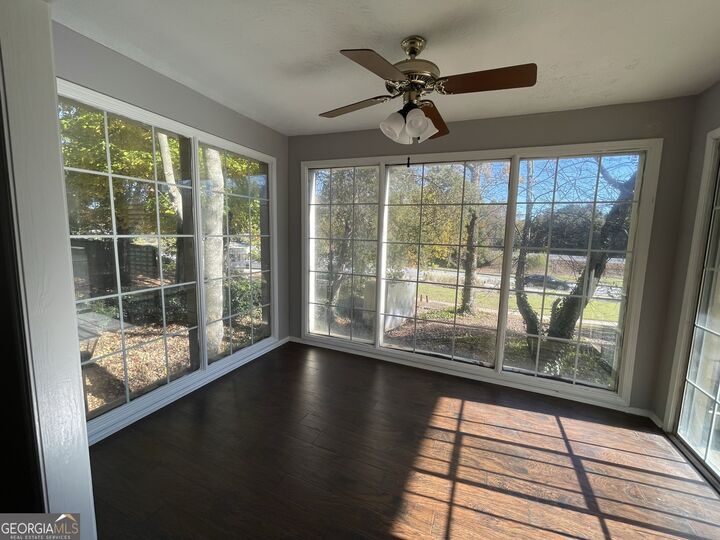 Property Photo: 1310 Brockett Place GA 30021