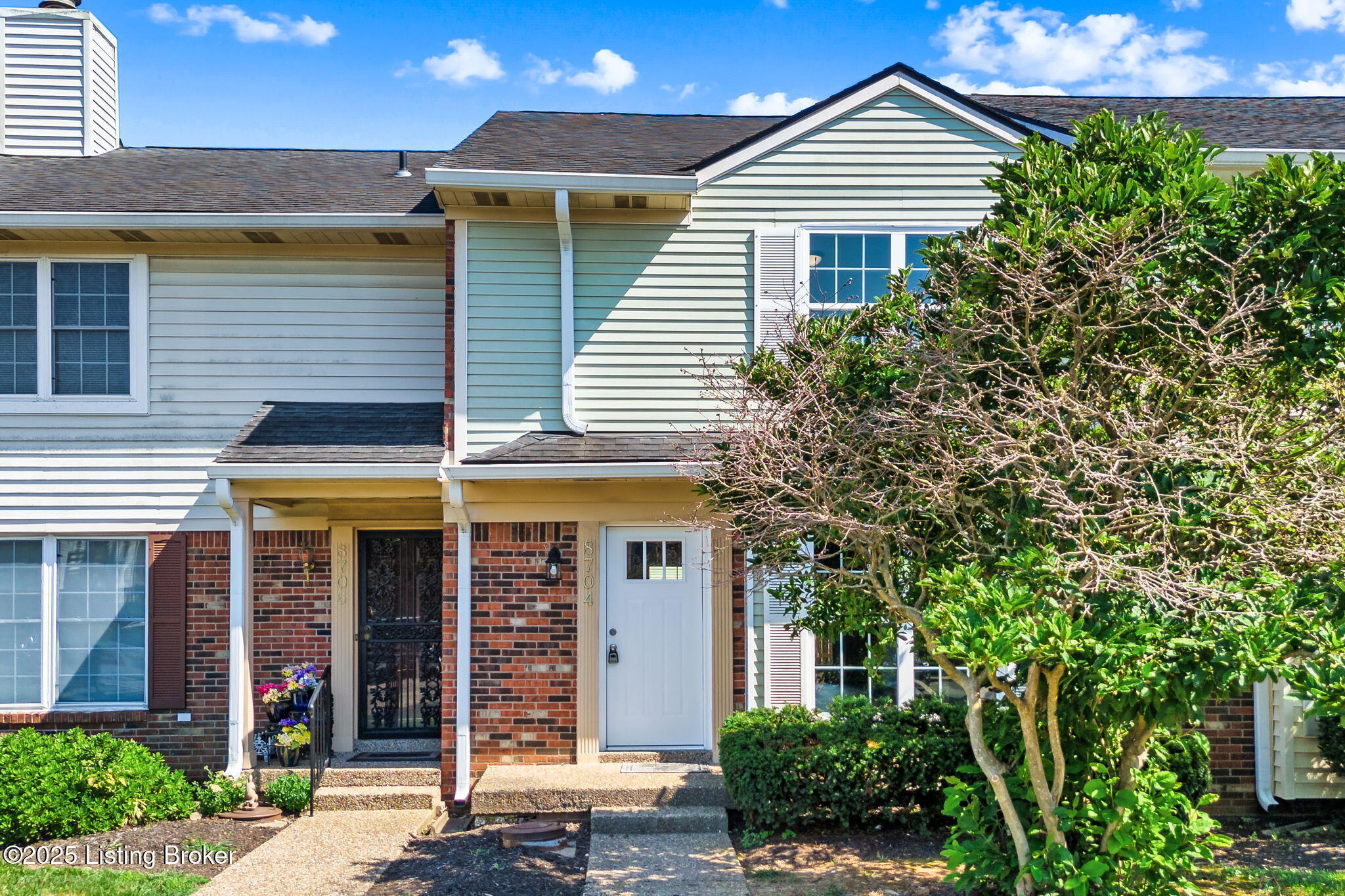 Property Photo: 8704 Best Ct KY 40242