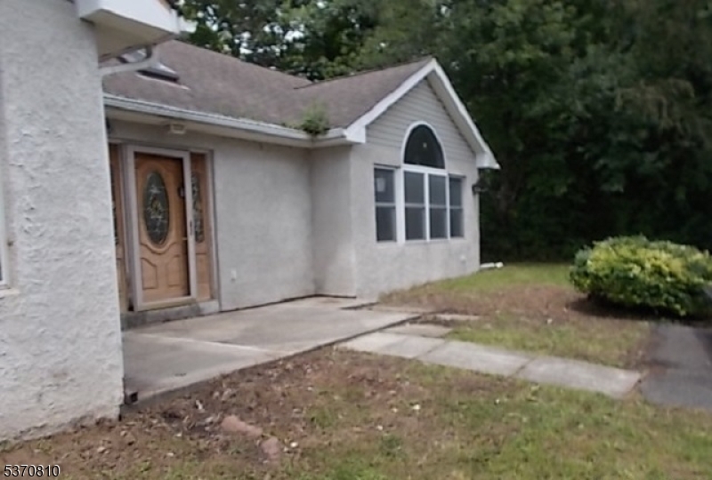 Property Photo:  7 Lorettacong Dr  NJ 07849 