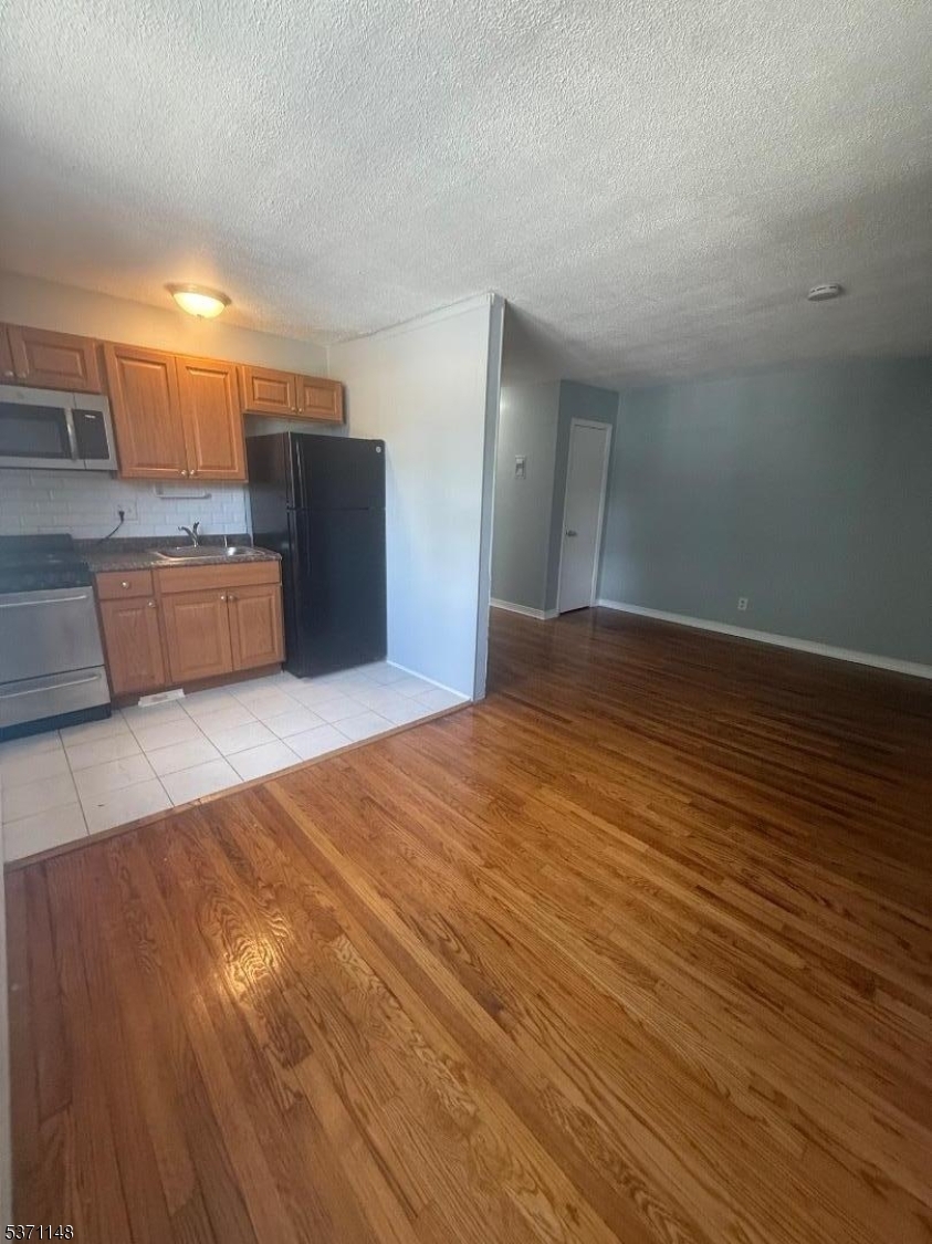 Property Photo: 711 Plainfield Ave 3K NJ 07060