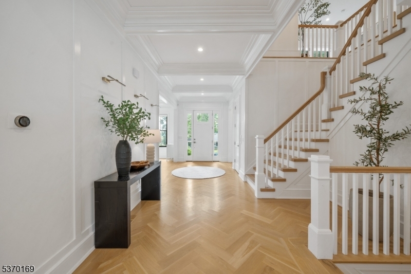 Property Photo: 14 Argyle Ct NJ 07901