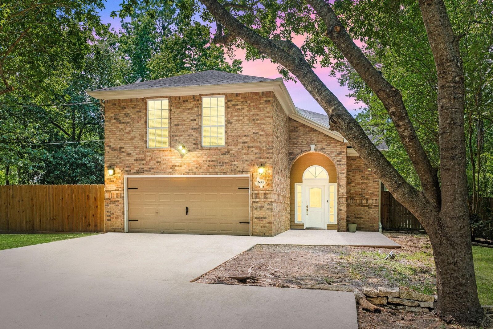 Property Photo: 600 Crystal River Road TX 77316