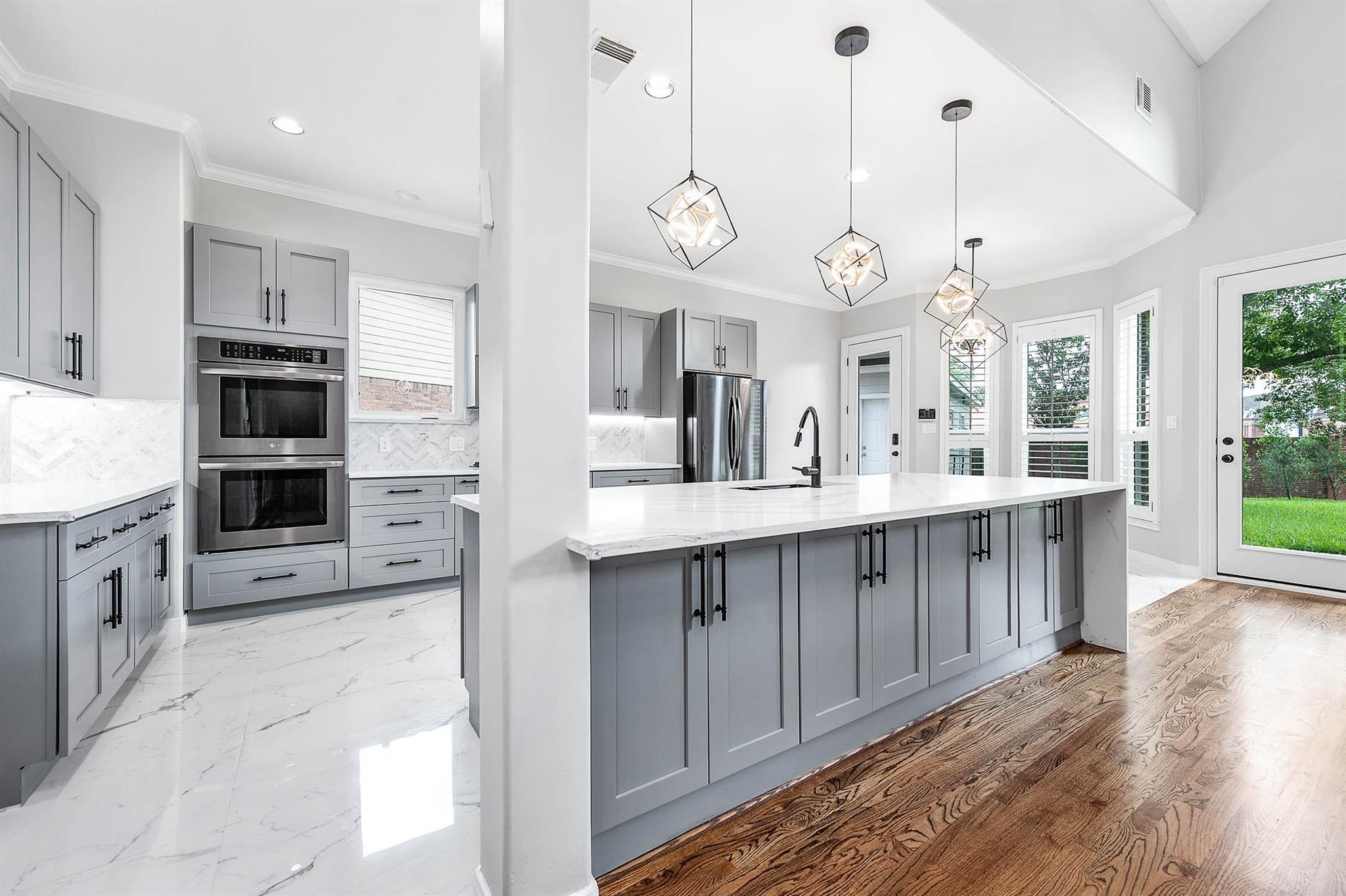 Property Photo:  8903 Loch Lomond Court  TX 77096 