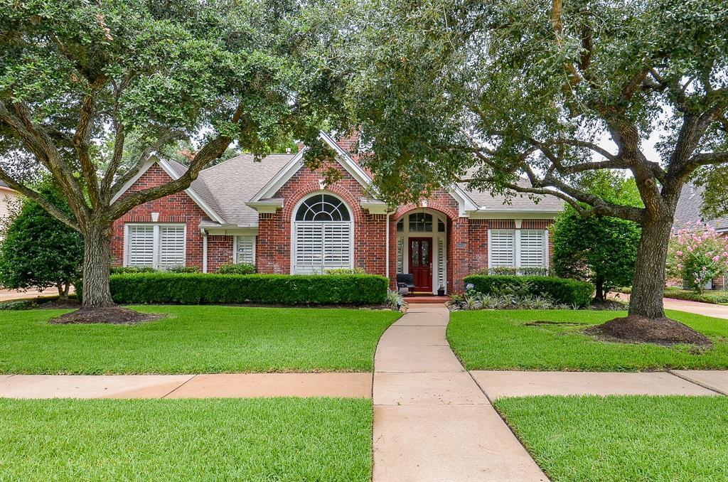 Property Photo: 2014 Shadow Forest Drive TX 77494