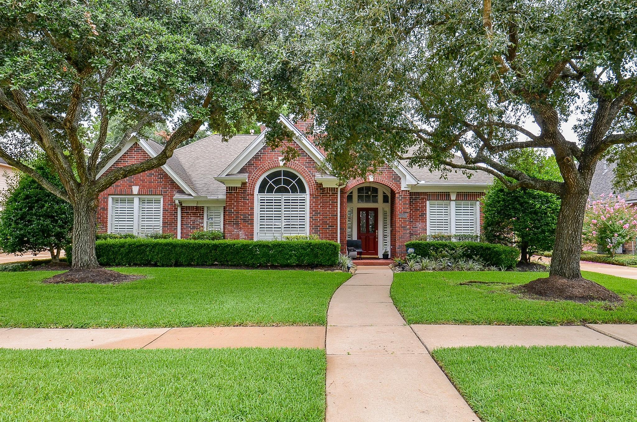 Property Photo: 2014 Shadow Forest Drive TX 77494