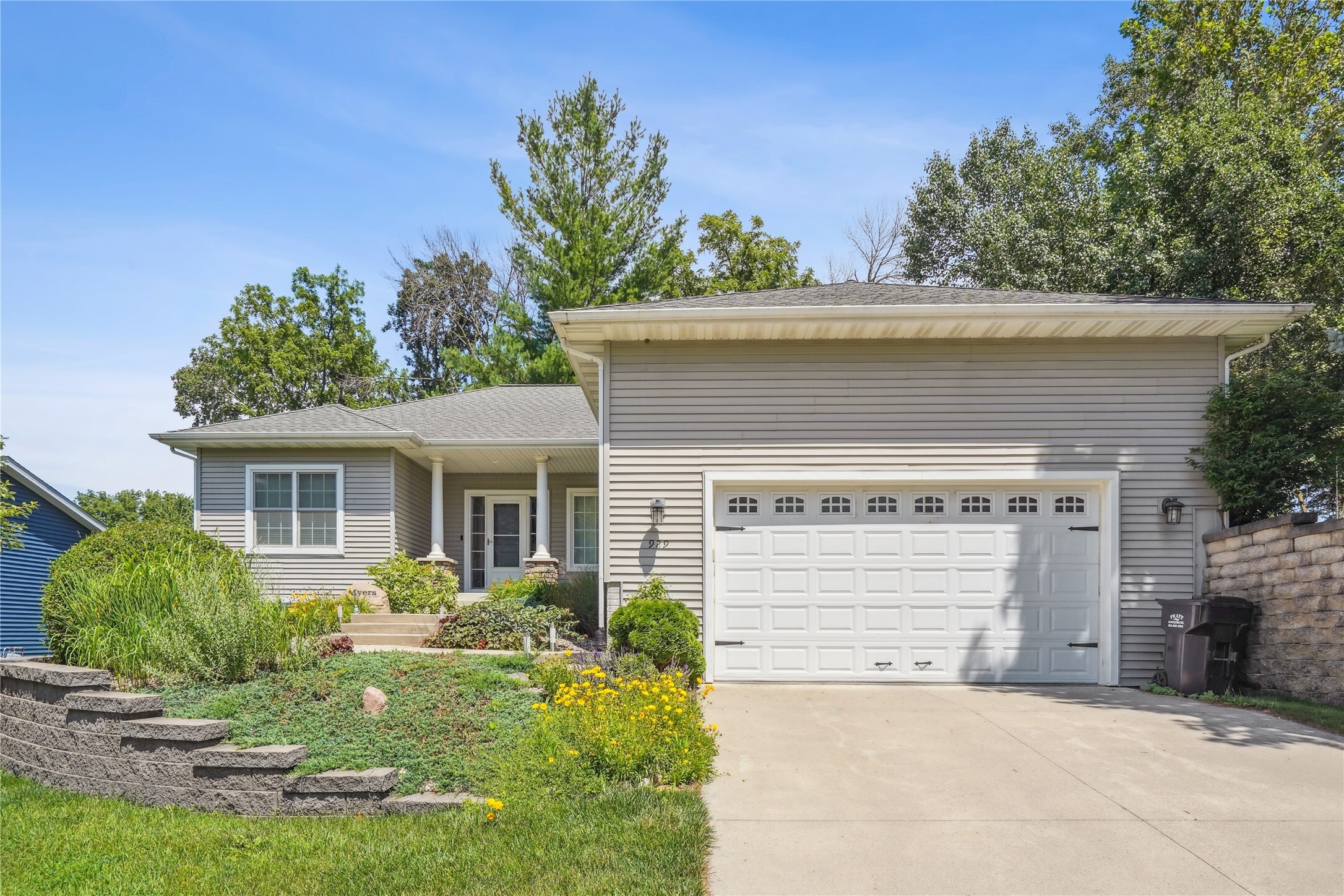 929 Sampson Drive  Nevada IA 50201 photo