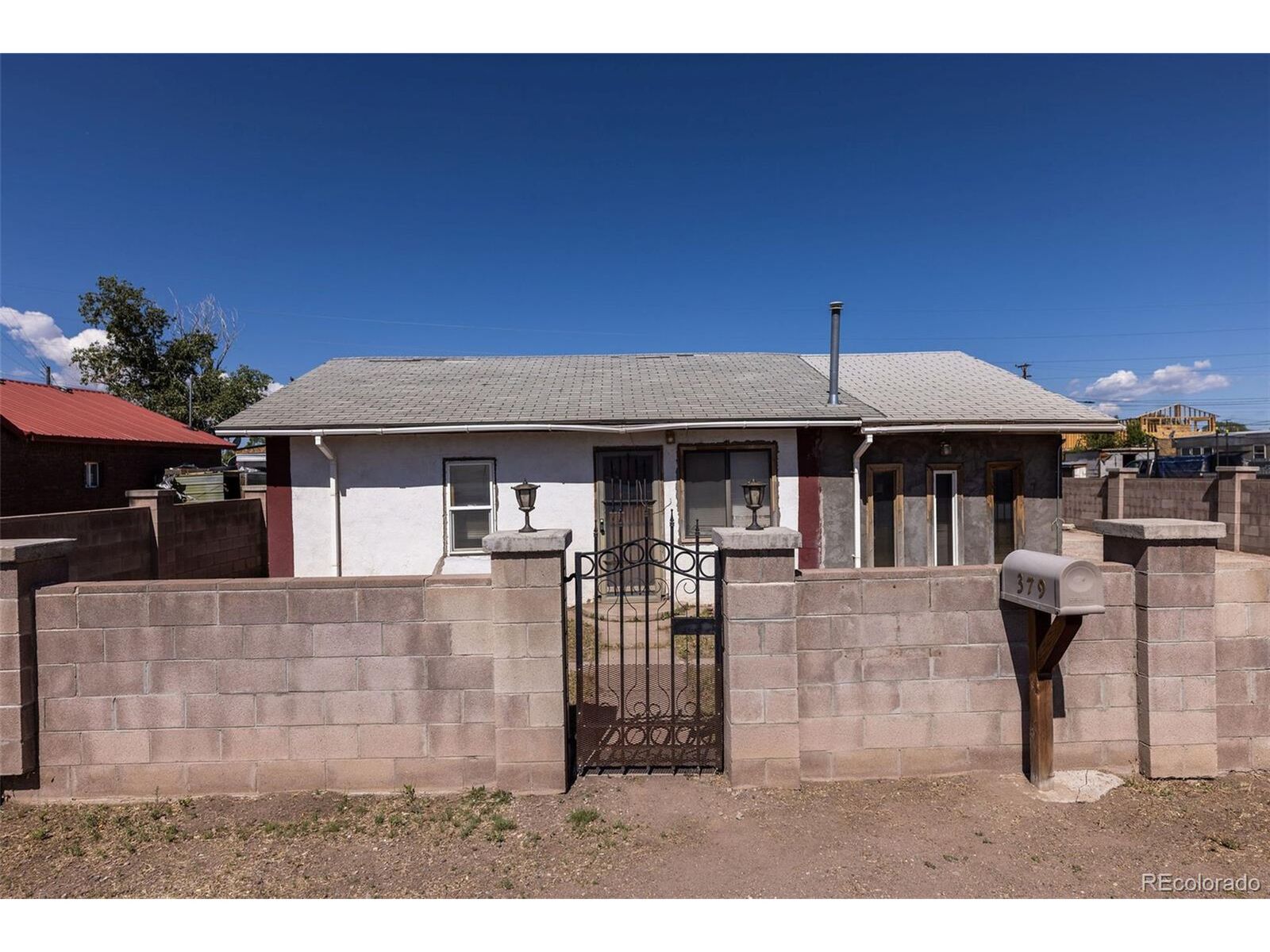 Property Photo:  379 Sisneros St  CO 81125 