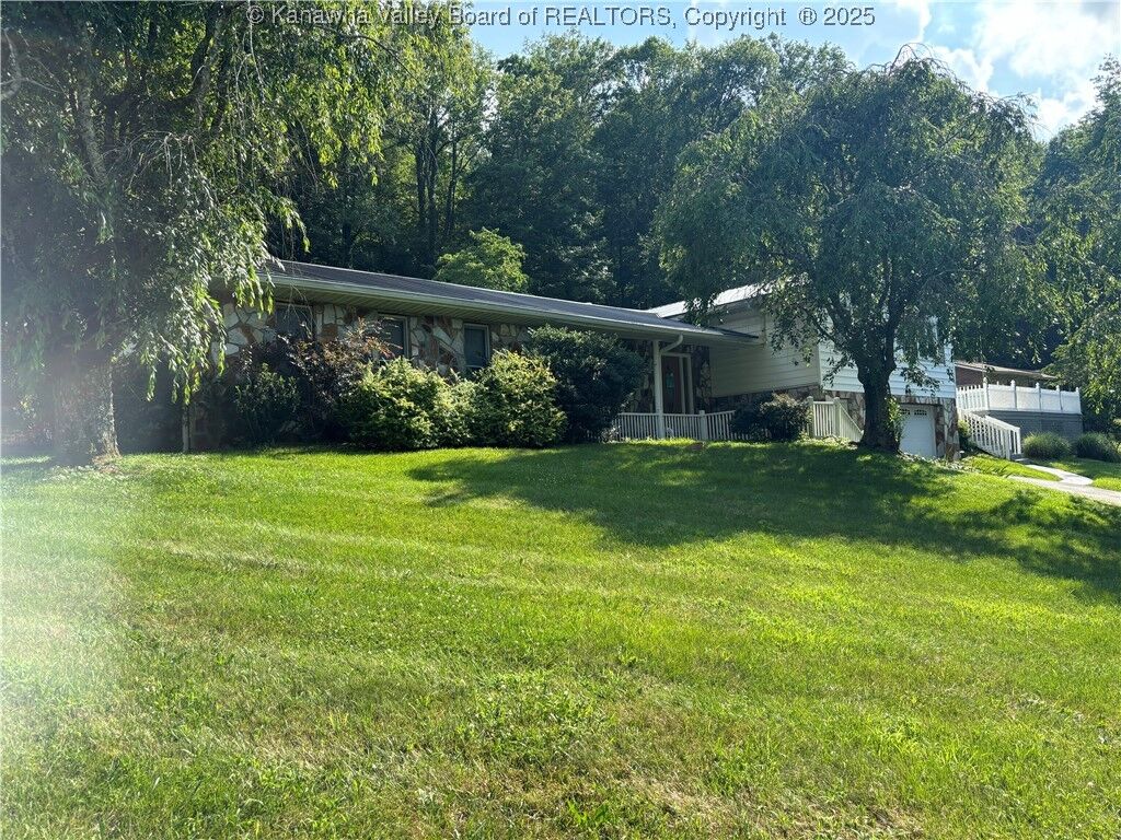 Property Photo:  103 Rebecca Drive  WV 25213 