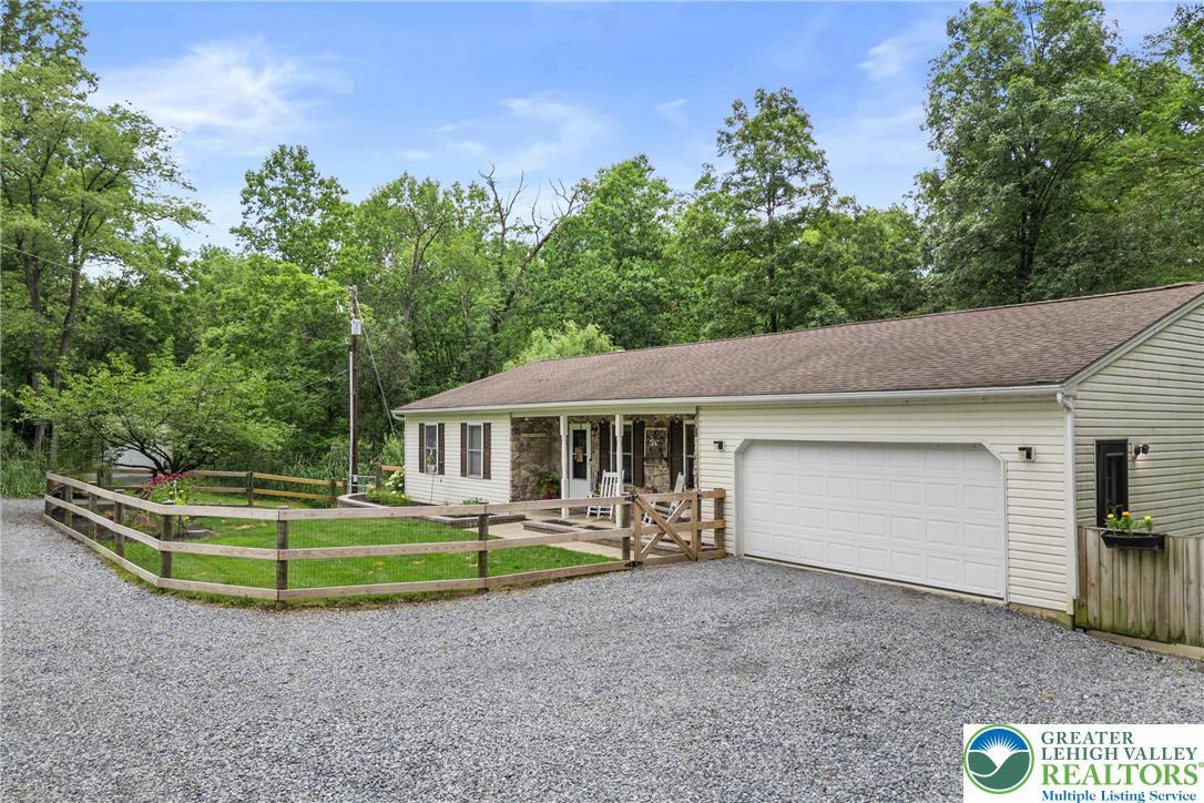 Property Photo:  2954 Avery Road  PA 18080 