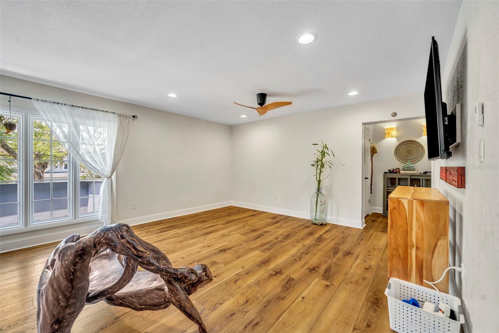 Property Photo: 1920 Woodcrest Drive 15 FL 32792